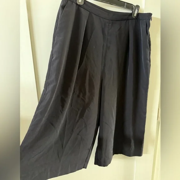 Black Culottes, Size 12 by Calvin Klein - Picture 4 of 6